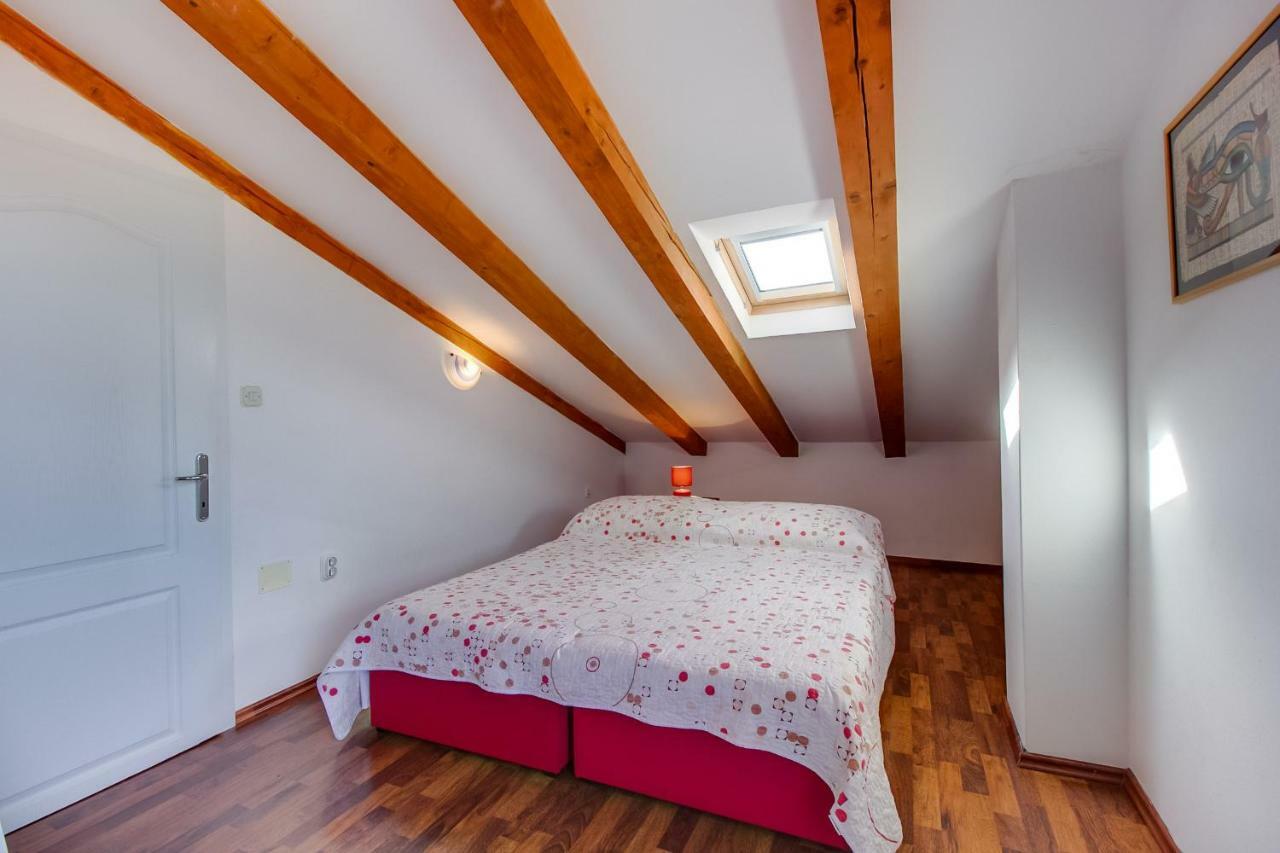 Apartman Natasa Mali Lošinj Екстериор снимка