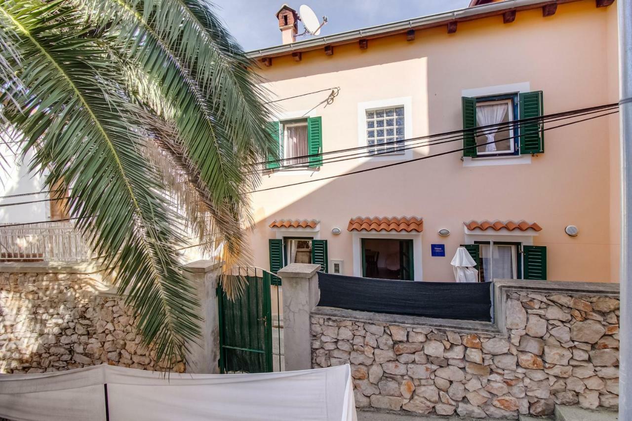 Apartman Natasa Mali Lošinj Екстериор снимка