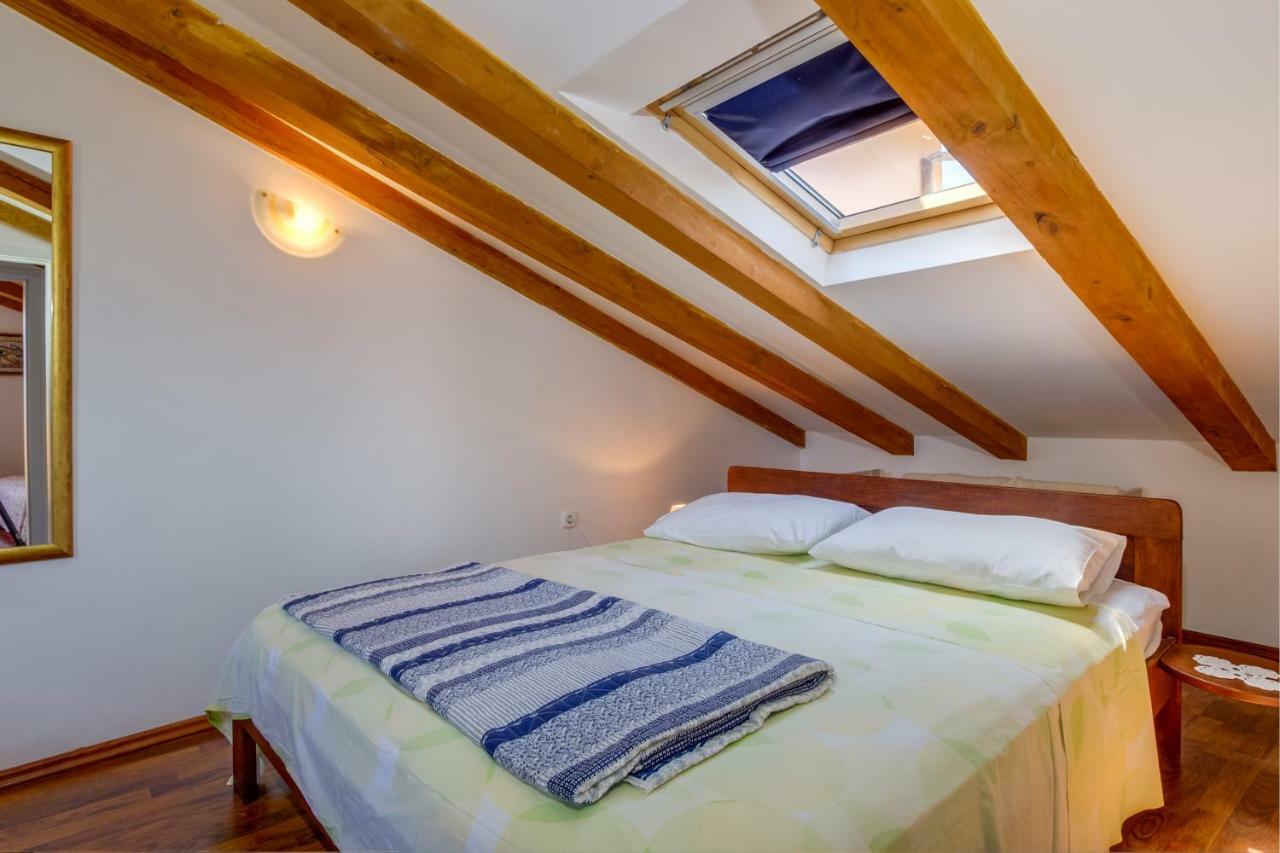 Apartman Natasa Mali Lošinj Екстериор снимка