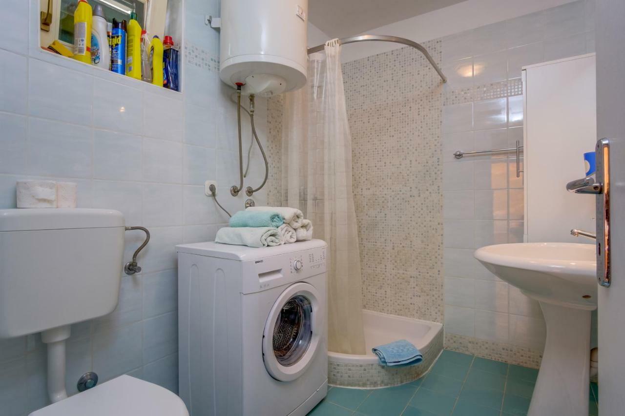 Apartman Natasa Mali Lošinj Екстериор снимка