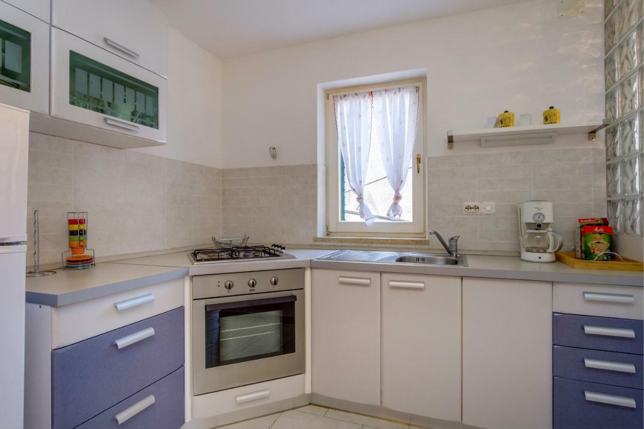 Apartman Natasa Mali Lošinj Екстериор снимка