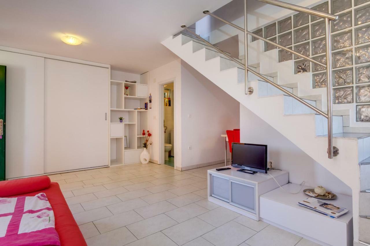 Apartman Natasa Mali Lošinj Екстериор снимка